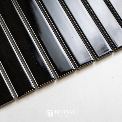 Feature Mosaic Kitkat Fairlight Straightbone Gloss Black 296X300 ,