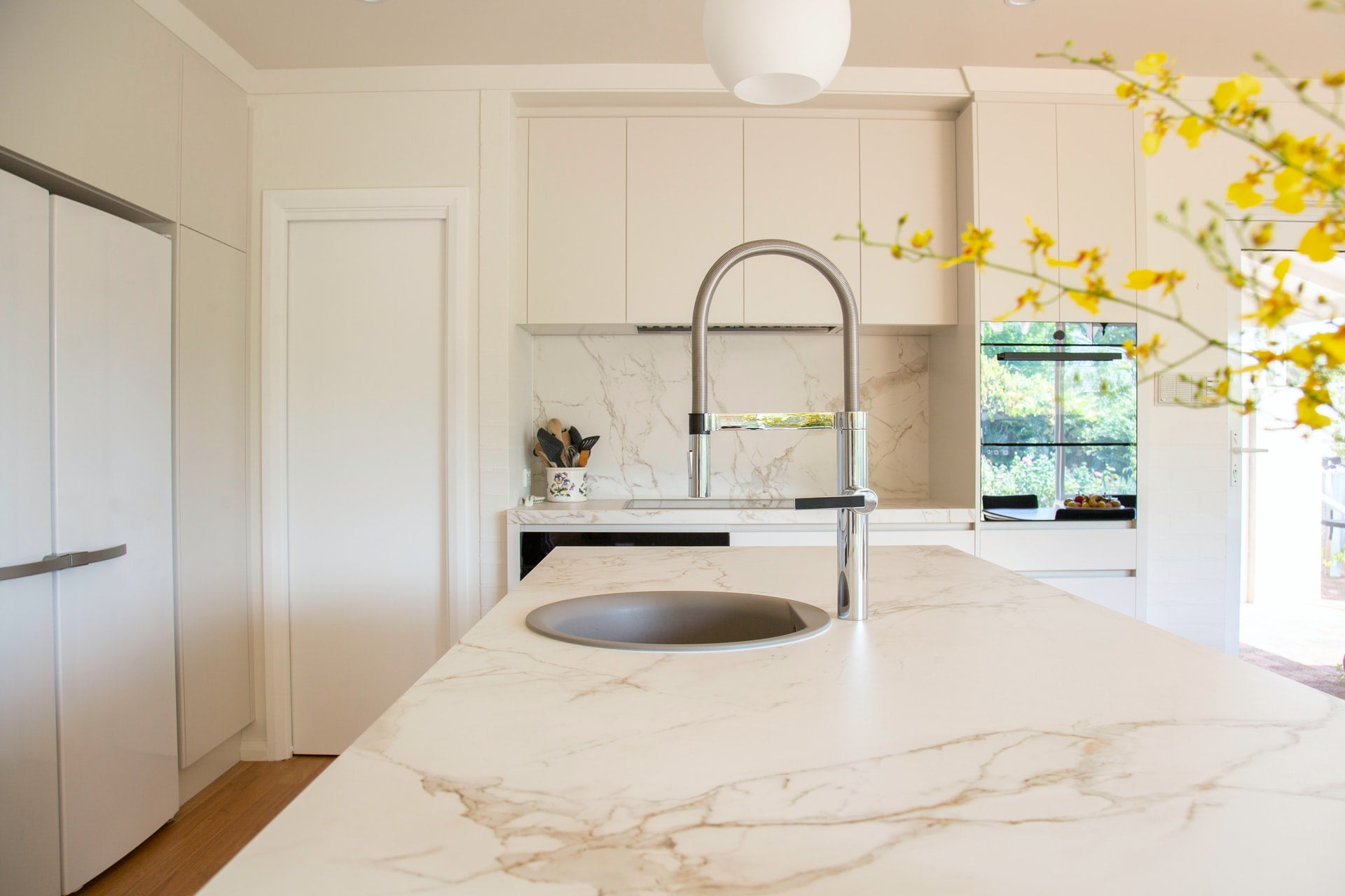 Kitchen Sink Design Choices To Get The Modern Look