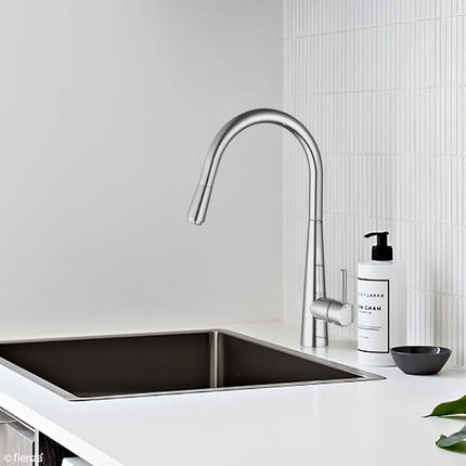 Hustle Deluxe Gooseneck Pull Out Kitchen Mixer Chrome