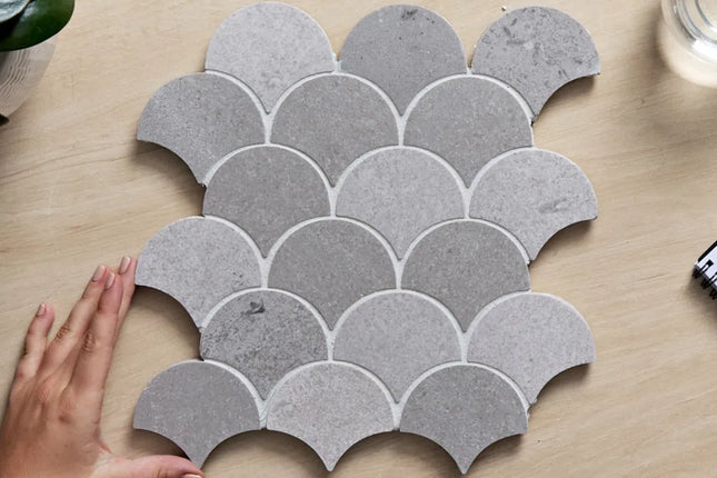 Halo Mosaic Fan New Grey Honed 80X68