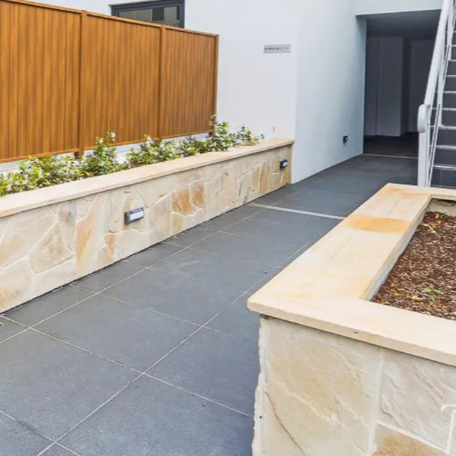 Outdoor Stone Crazy Paving Solis Sandstone Random Sizes 20mm