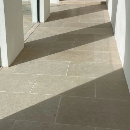 Outdoor Stone Siena Earth Tumbled and Acid Washed Limestone 610X406X12