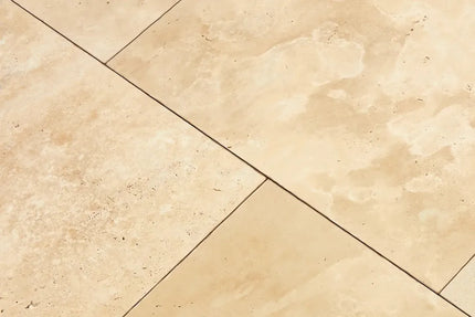 Outdoor Stone Ivory Travertine Tumbled Tile 610X406X12mm