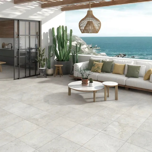 In/Out Stone Look Tudor Extra Silver 300X300