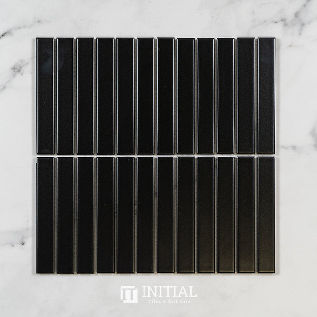 Feature Mosaic Kitkat Fairlight Straightbone Matt Black 296X300 ,