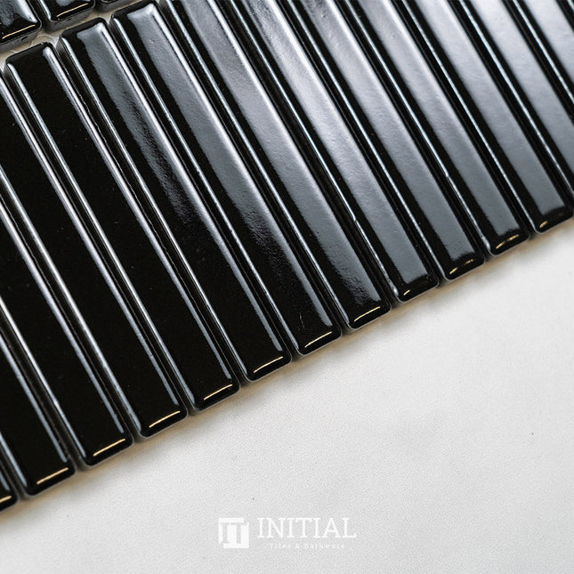 Feature Mosaic Kitkat Fairlight Straightbone Gloss Black 282X308 ,