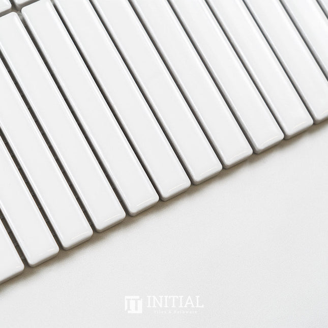 Feature Mosaic Kitkat Fairlight Straightbone Gloss White 282X308 ,