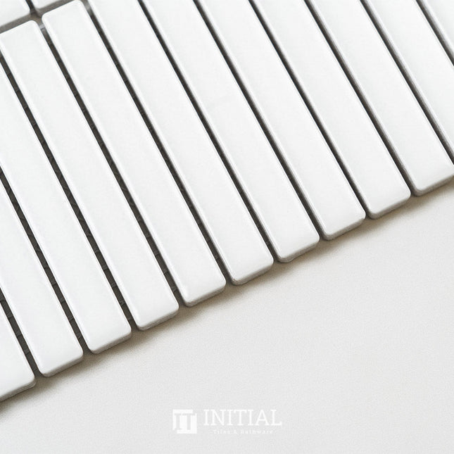 Feature Mosaic Kitkat Fairlight Straightbone Matt White 282X308 ,